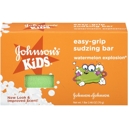 JOHNSON'S® KIDS® easy-grip sudzing bar